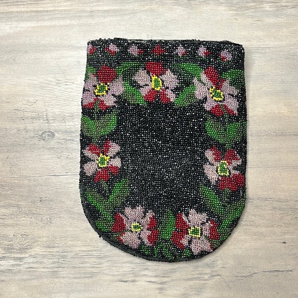Gorgeous Vintage Floral Seed Bead Beaded Pouch w Velvet Lining - Picture 2 of 14